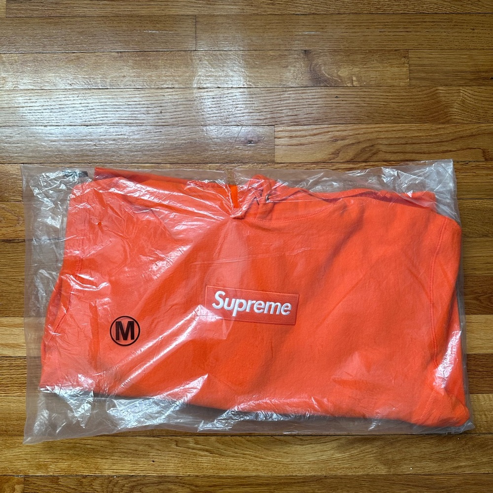 Supreme Orange Box Logo Sweatshirt M Brand New